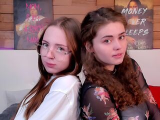 ErlineAndMaxine's Teen live cam shows Profile Image